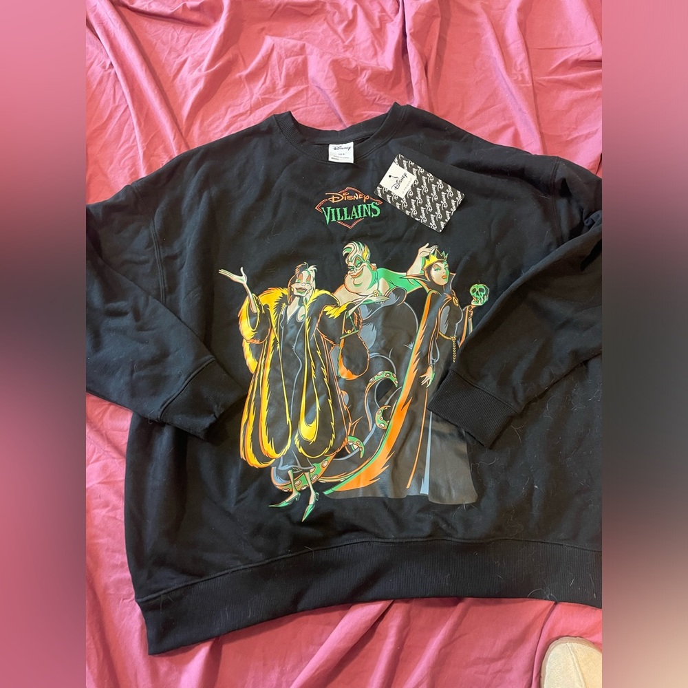 NEW - Disney villains pullover sweatshirt size medium